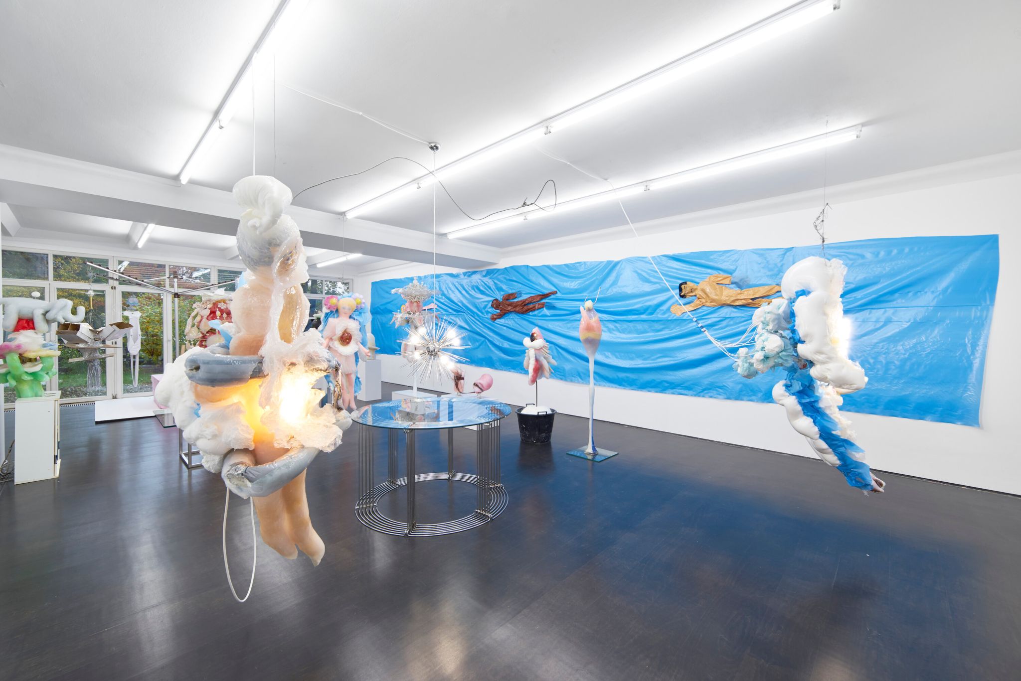 Installation view, Eric Sidner, Der blonde Affe, Deborah Schamoni, 2016