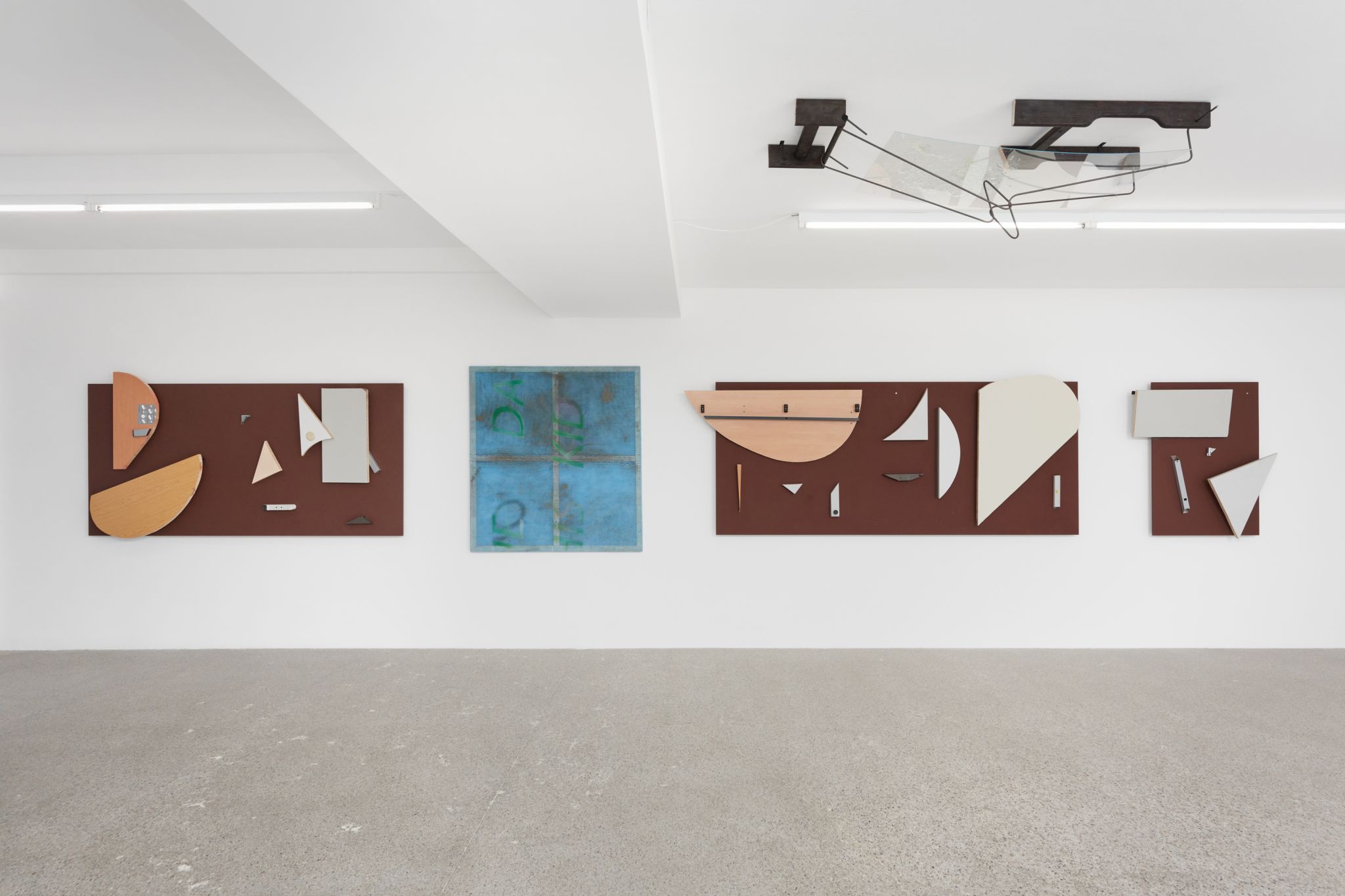 Installation view, Gerry Bibby, Tomaso De Luca, Some Borrowed Time, Deborah Schamoni, 2023